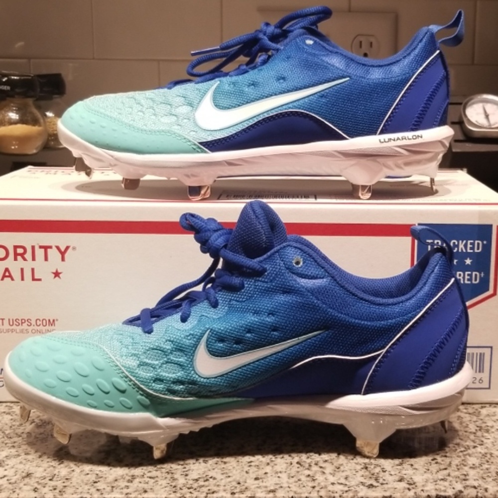 Nike softball cleats lunar Hyperdiamond